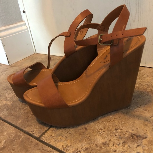 Breckelles Shoes - Platform wedge sandals